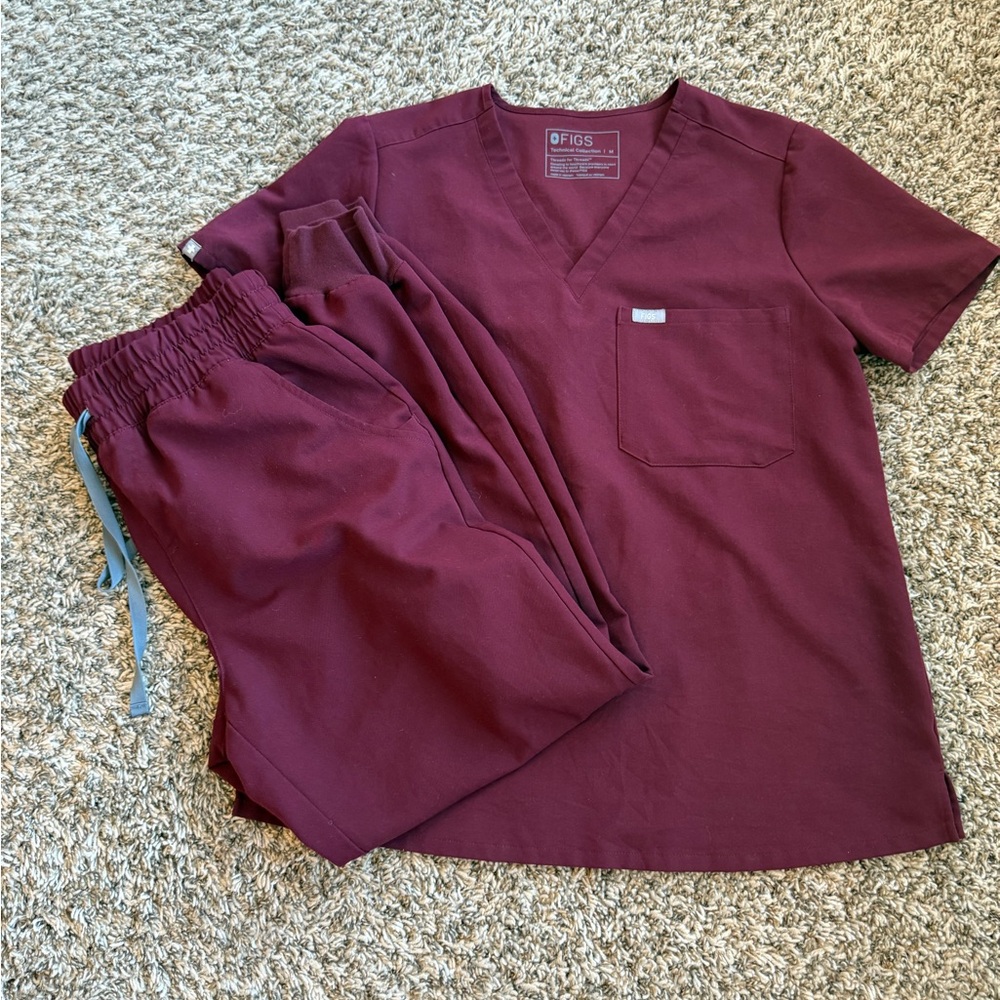 Figs Burgundy Scrub Set